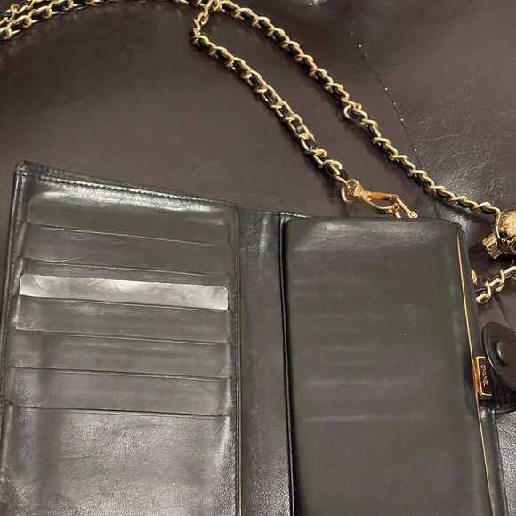 Vintage Chanel CC Logo Bifold  patent wallet (WOC)  24K GHW - Picture 11 of 17